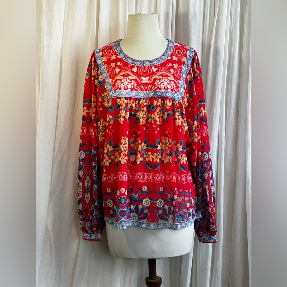 Flying tomato blouse 🍅